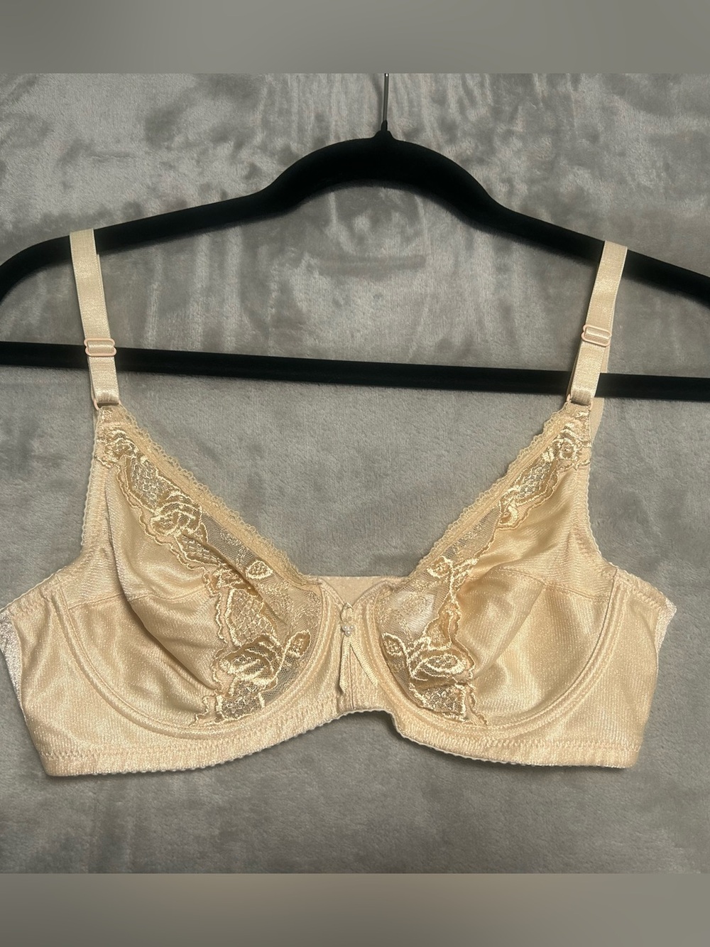 Wacoal Lace Satin Unlined Underwire Bra Women’s 32C Beige Nude